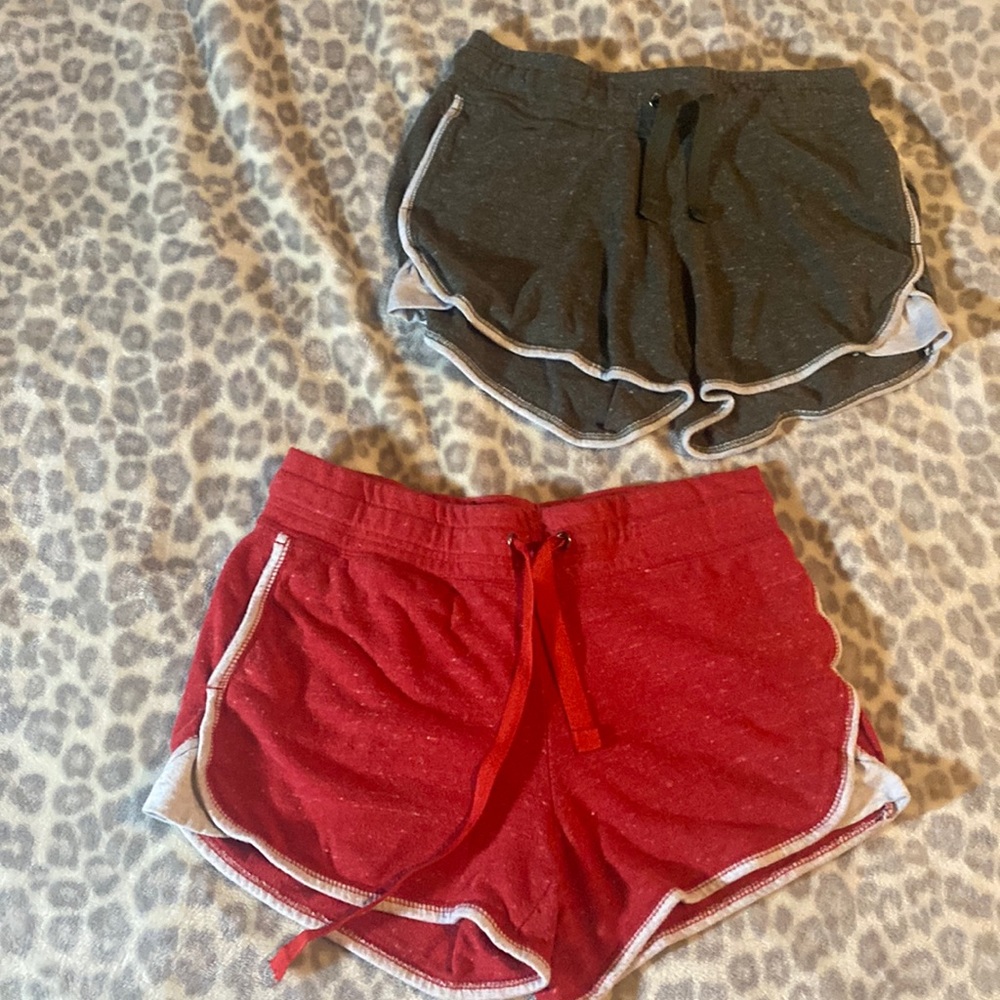2 pair ahletic shorts